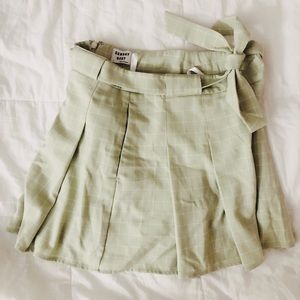 Light Green Aritzia Tennis Skort